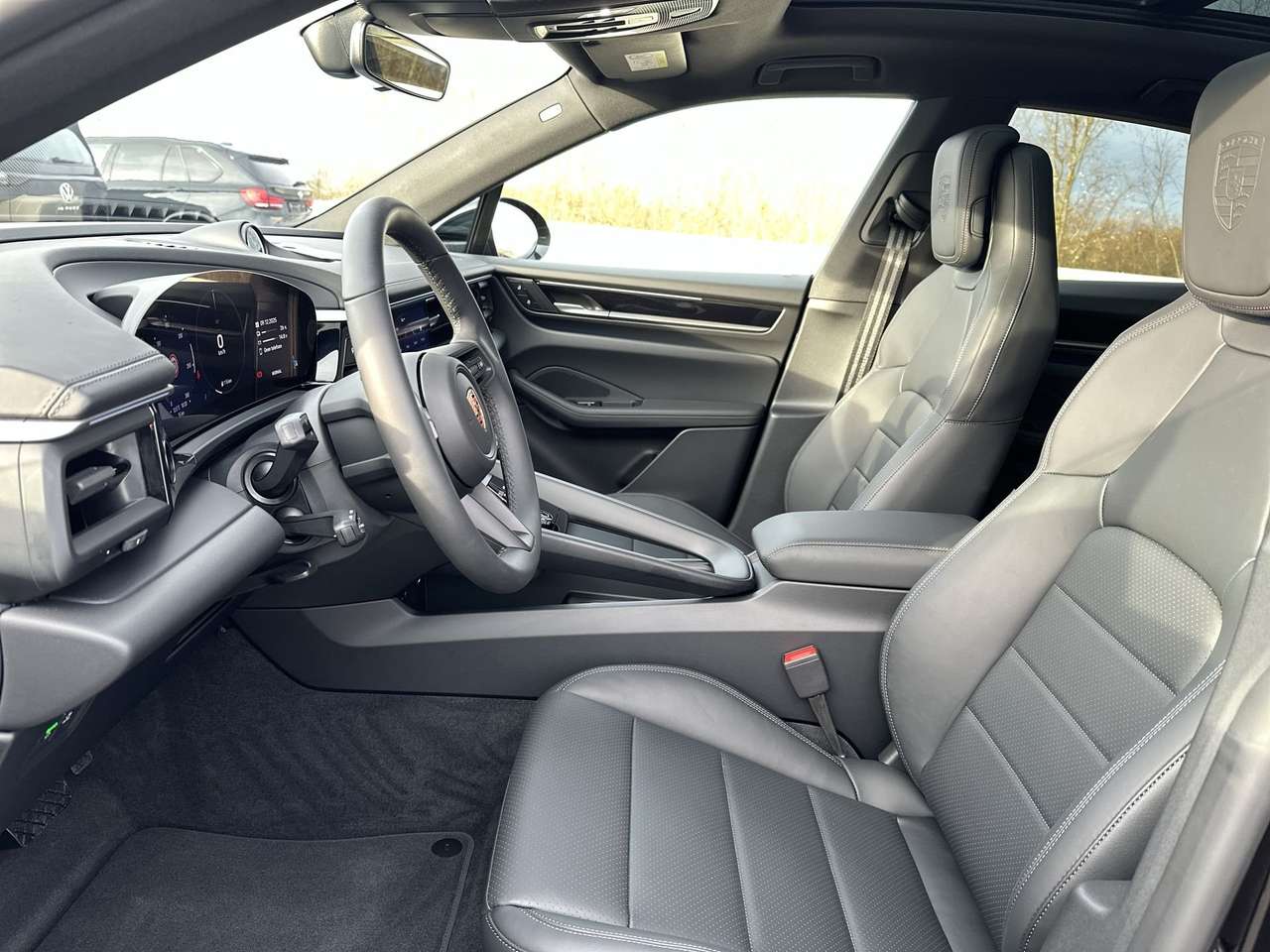 Porsche Macan 4ELEK/21"/PANODAK/TREKH/LEDER/ADAPT SNELHEIDSREG — foto 17 van 19