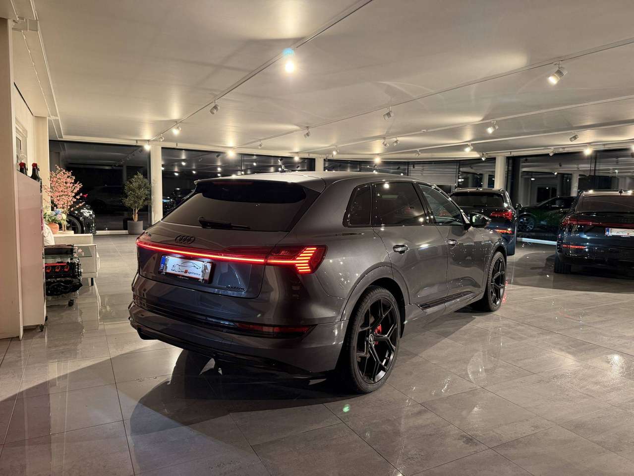 Audi Q8 e-tron SOLD BIJ GARAGE VRIENS YVES BV!!!! — foto 20 van 25