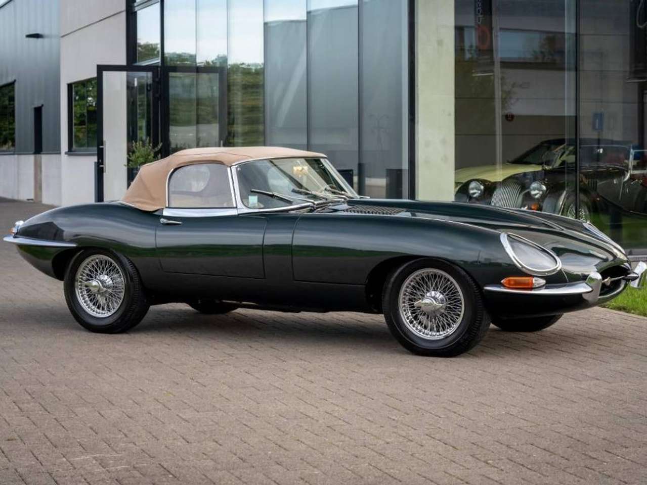 Jaguar E-Type 4.2 Cabrio — foto 7 van 25