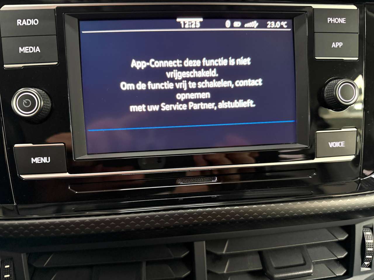 Volkswagen T-Cross T-Cross 1.0 TSI Life OPF Carplay/Android-Auto*Heated Seats*BLIS*LANE ASS — foto 18 van 25