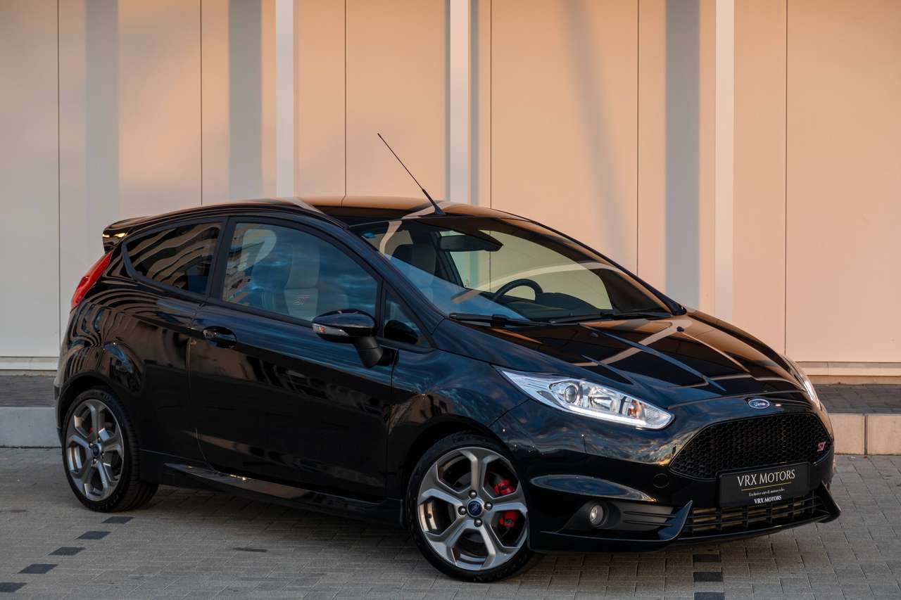 Ford Fiesta Ford Fiesta ST 182 pk / slechts 41k km / Leder Recaro / 1j Garantie — foto 3 van 19