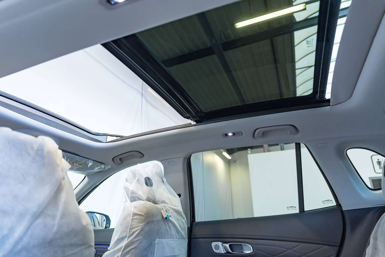 Geely Starray EM-i MAX+|136KM ELEK.BEREIK|8-JAAR-GARANTIE|PANO|MASSAGE|HEAD-UP|PREMIUM-SOUND|360°|KEYLESS|ZETELKOEL.|ZETELVERW. (v/a)| — foto 18 van 25