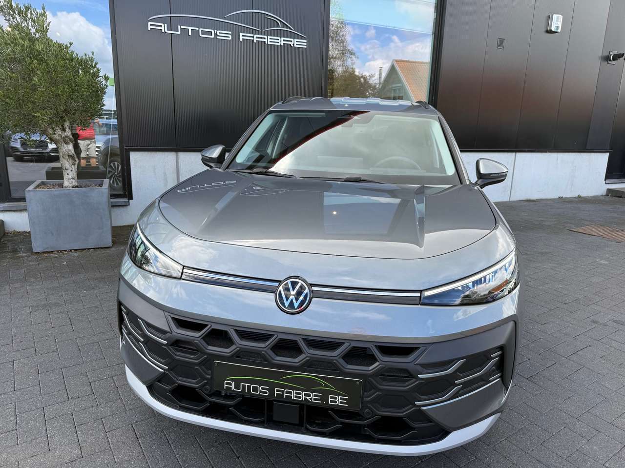 Volkswagen T-Roc 1.5 eTSI mHEV  150 pk Hybride DSG Nieuw !! — foto 2 van 23