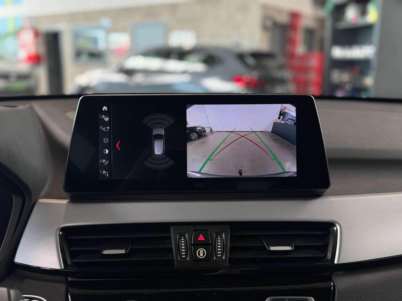 BMW X1 xDrive25e | Head-up Display | Cruise Control — foto 15 van 19