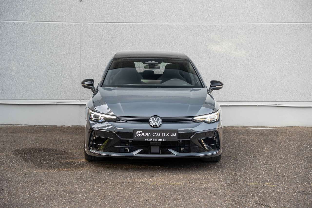 Volkswagen Golf R 4MOTION 'Black Edition' PANO/MATRIX/AKRAPOVIC/ACC/CAMERA/H&K/19" — foto 3 van 25
