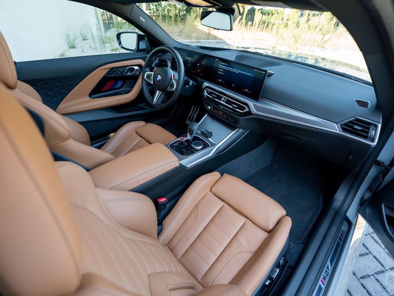 BMW M2 NEW CONDITION/PANORAMA/HEAD-UP DISPLAY/CAMERA/1ST OWNER/BELGIUM CAR — foto 25 van 25