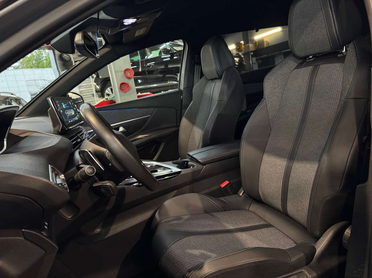 Peugeot 5008 1.2 PureTech Allure Pack — foto 6 van 18