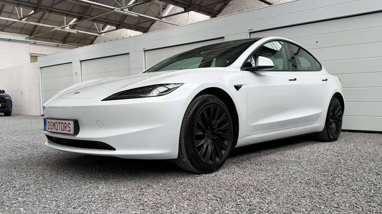 Tesla Model 3 RWD | Premium versie | LFP Batterij | 9.200km | ALS NIEUW! — foto 10 van 25