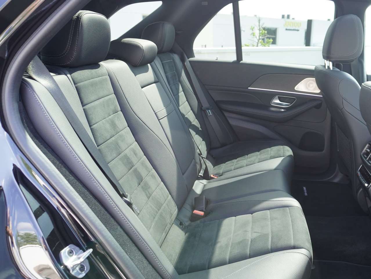 Mercedes-Benz GLE 350 de 4M AMG/21gr Co2/BURMESTER/KEYLESS/NIGHTPAK/22" — foto 17 van 18