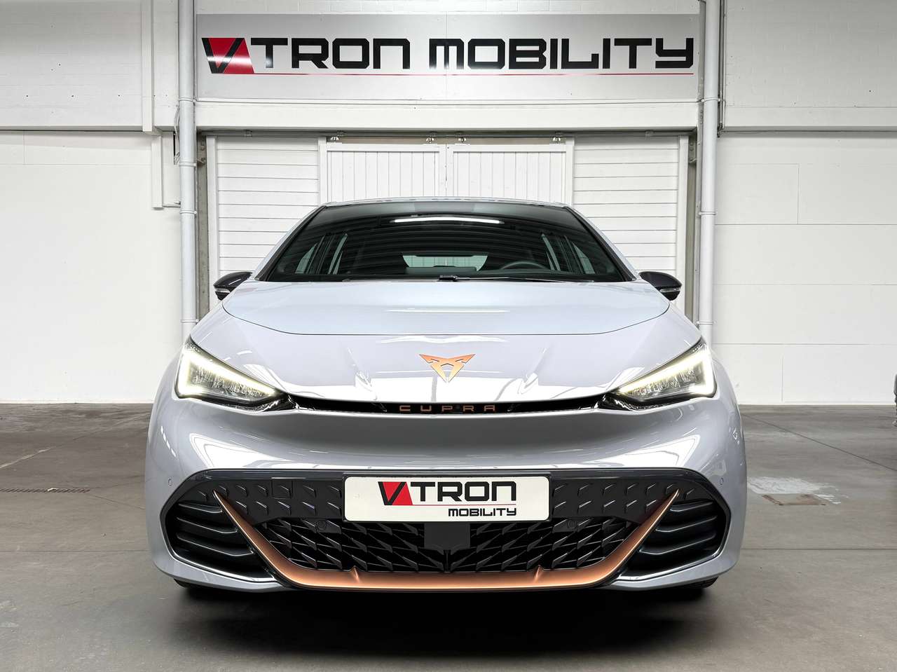CUPRA Born Born 60/63kWh eBoost 170KW SOH100% 360°CAMERA*CARPLAY*DAB*NAVI*ACC*BLIS*LANE ASSIST*LED*AC2ZONE — foto 2 van 25