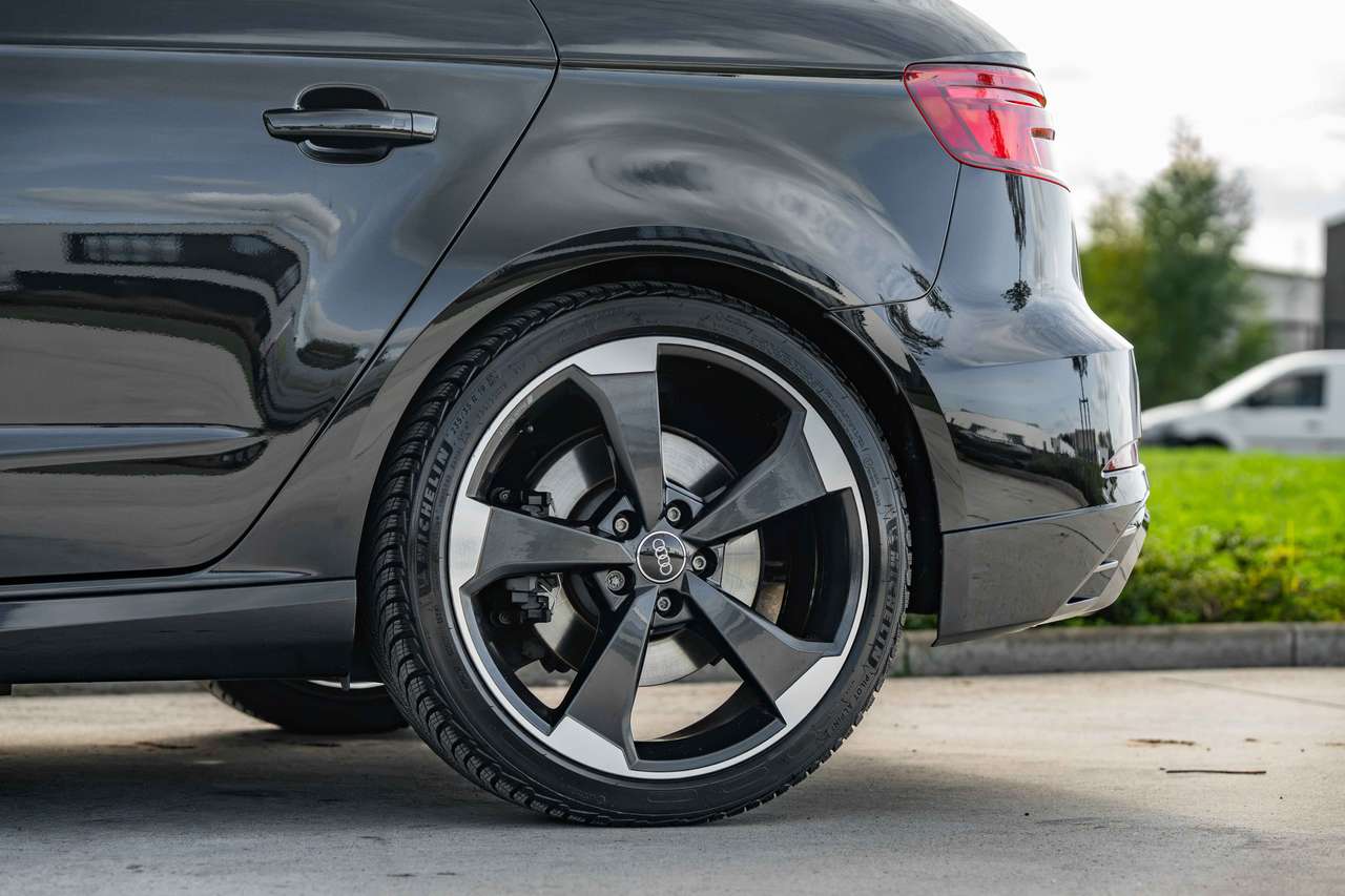 Audi RS3 (2019) — foto 8