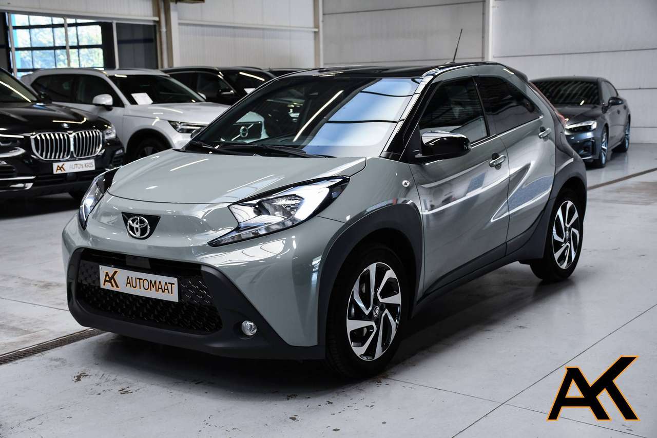 Toyota Aygo X Aygo X Air-Pulse + Tech Pack - NAVIGATIE VIA SMARTLINK / CAMERA / ACC / AIRCO
