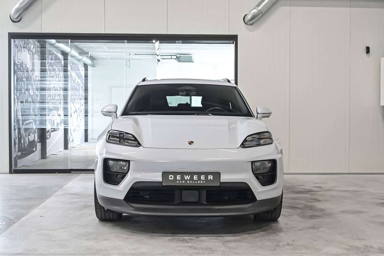 Porsche Macan Porsche Macan 4 – Performance Battery Plus – 22” Macan Sport – Luchtvering – Achterasbesturing – InnoDrive — foto 2 van 25
