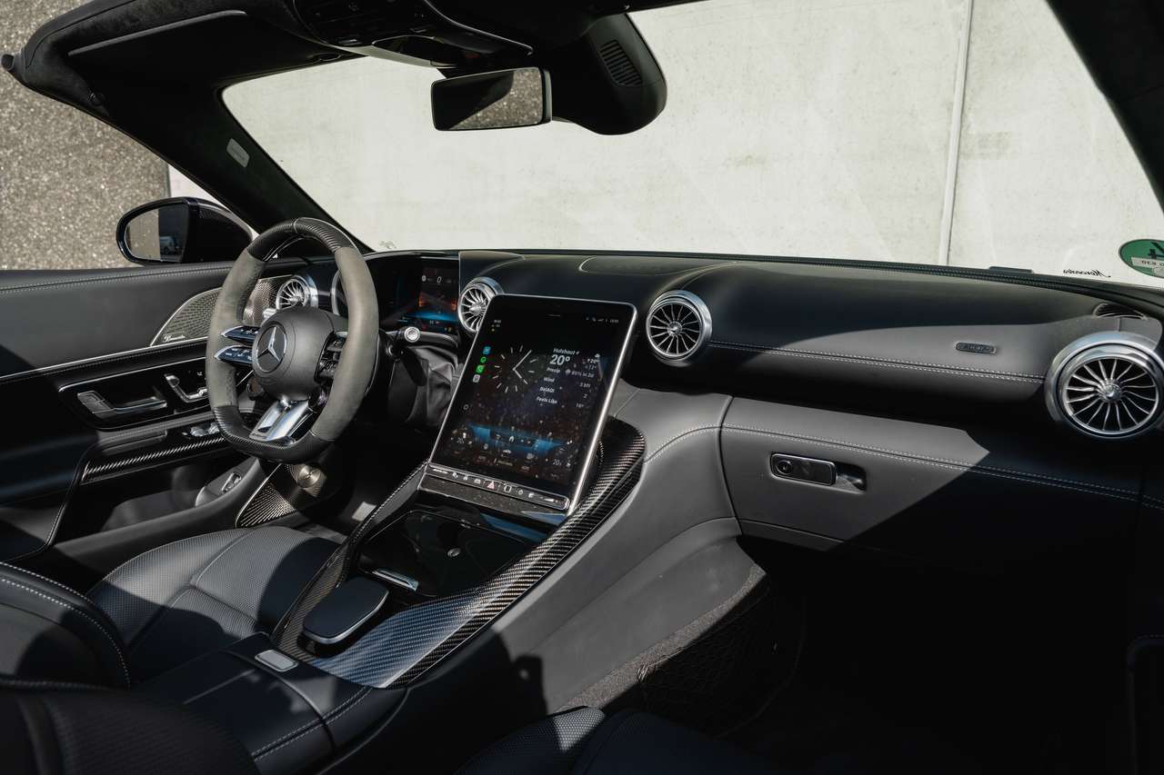 Mercedes-Benz SL 63 AMG 4-Matic+ / VOLL / Dynamic Plus Pack / Carbon Pack / Track Pace /  Burmester — foto 25 van 25