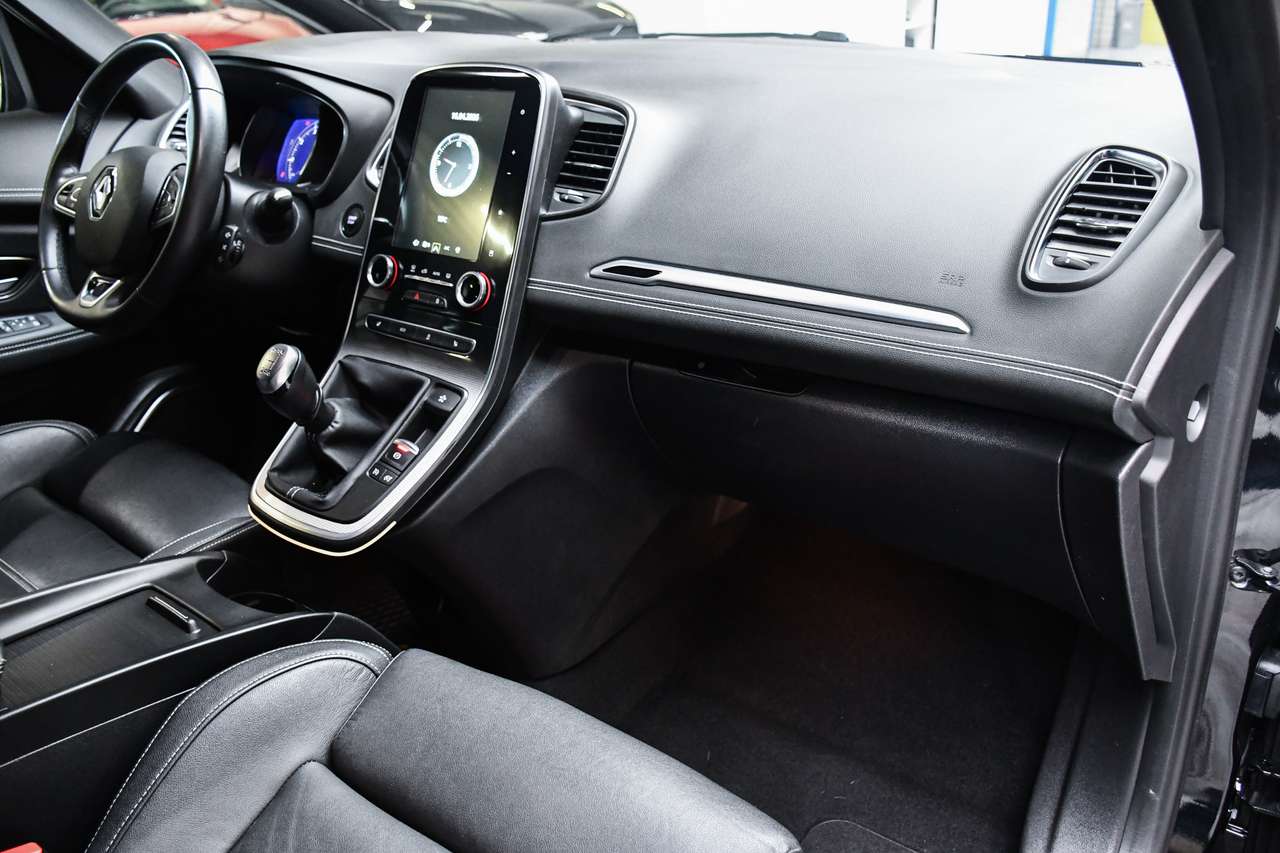 Renault Grand Scenic Grand Scénic 1.33 TCe Intens 7pl - LEDER / PANO / CAMERA / NAVI — foto 7 van 20