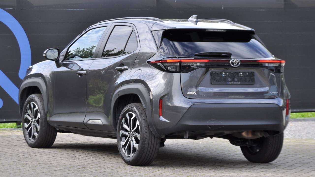 Toyota Yaris Cross HEV STYLE CARPLAY STUUR-EN ZETELVERWARMING KEYLESS — foto 3 van 13
