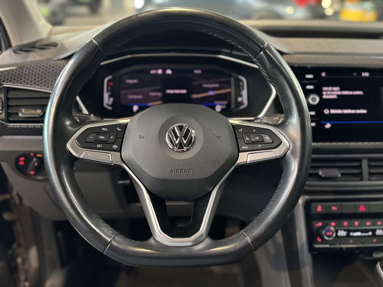 Volkswagen T-Cross 1.0 TSI DSG/AUTOMAAT 'R-Line' — foto 15 van 16