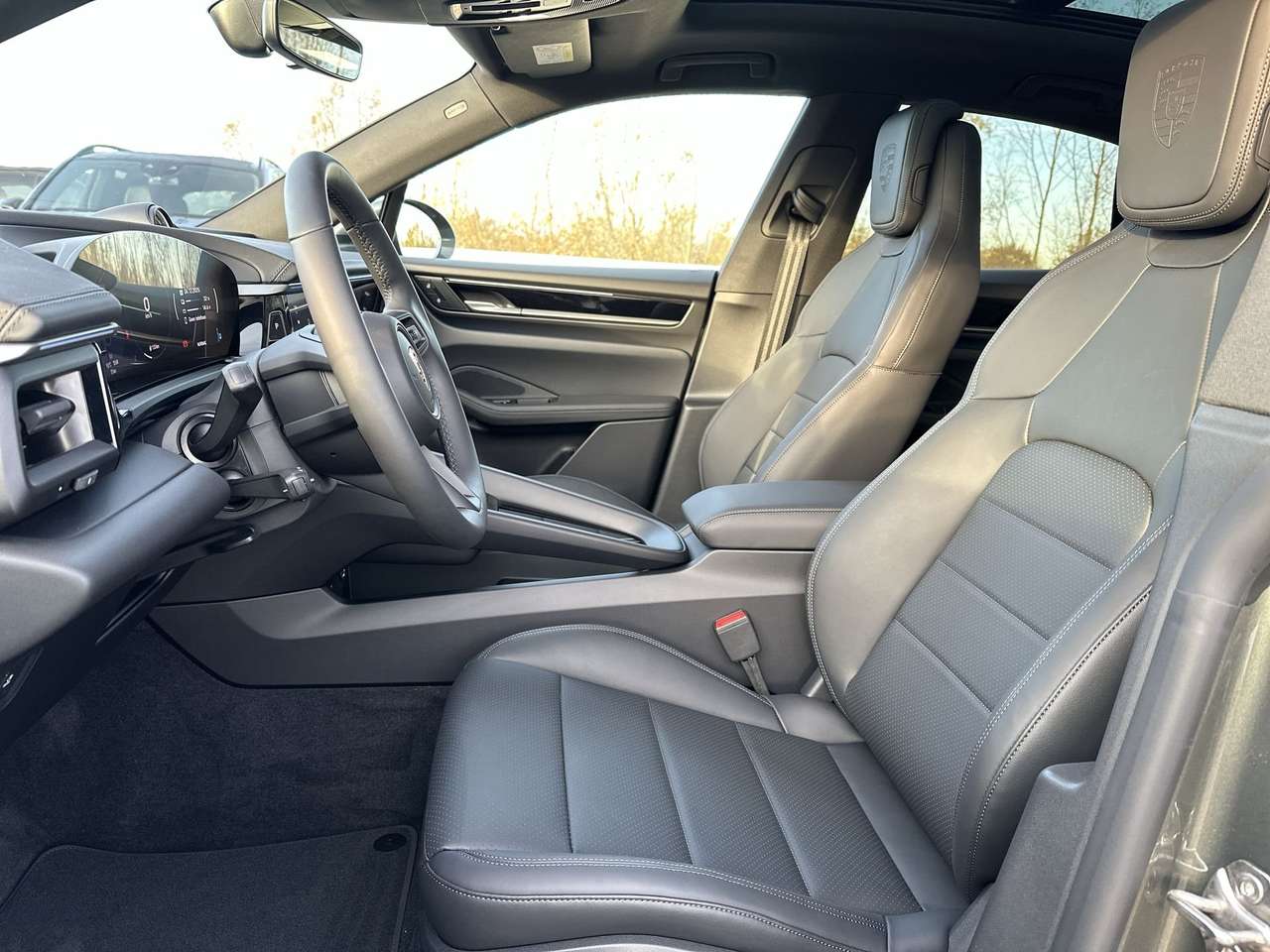 Porsche Macan 4ELEK/21"/PANODAK/TREKH/LEDER/AVENTURIENGROEN — foto 12 van 19