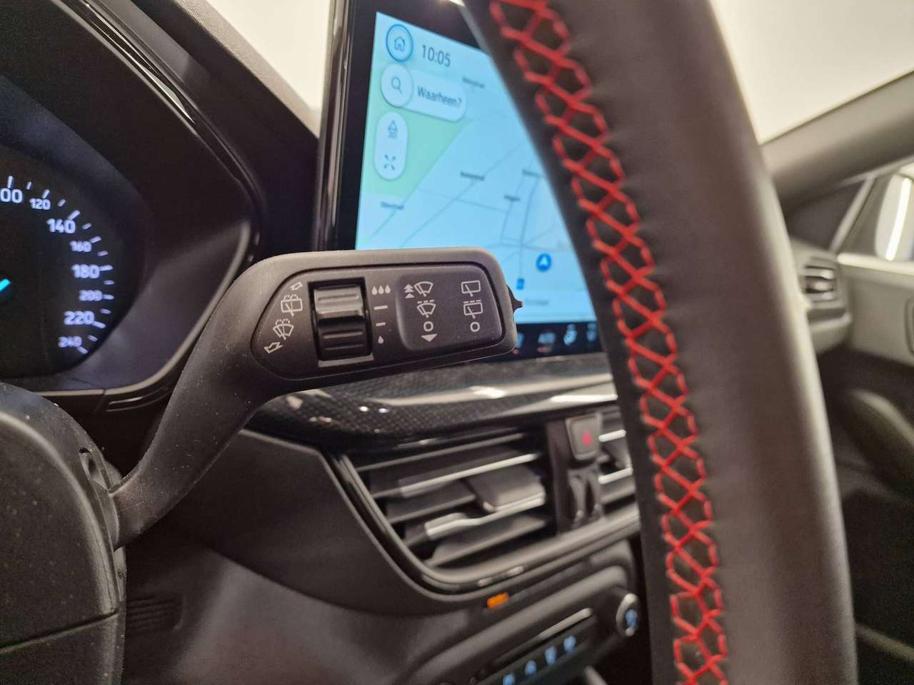 Ford Focus ST-LINE HYBRID BENZINE 23000KM!!!! — foto 11 van 15