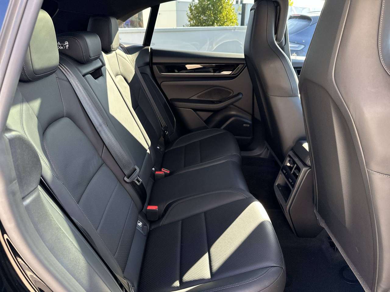 Porsche Macan 4ELEK/21"/PANODAK/LUCHTVERING/HEAD UP/LEDER/LED — foto 19 van 19