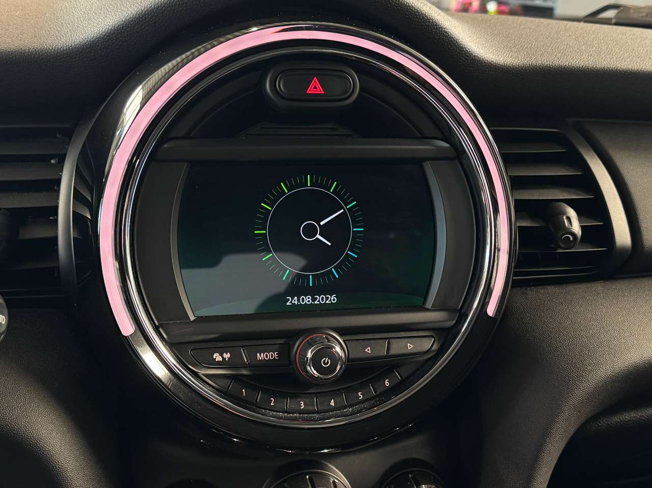 MINI One 1.5 Automaat met John Cooper velgen — foto 11 van 18