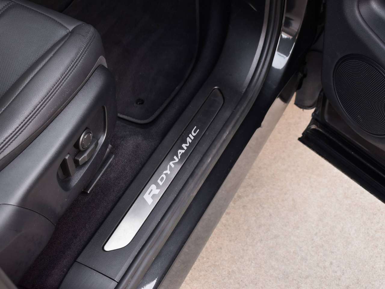 Land Rover Range Rover Evoque P300e R-DYNAMIC S - PHEV - AWD — foto 20 van 25