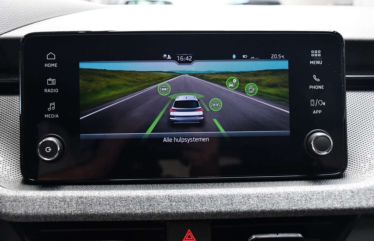 Skoda Kamiq Kamiq 1.0 TSI Selection DSG - NAVI SMARTLINK / PDC — foto 11 van 18