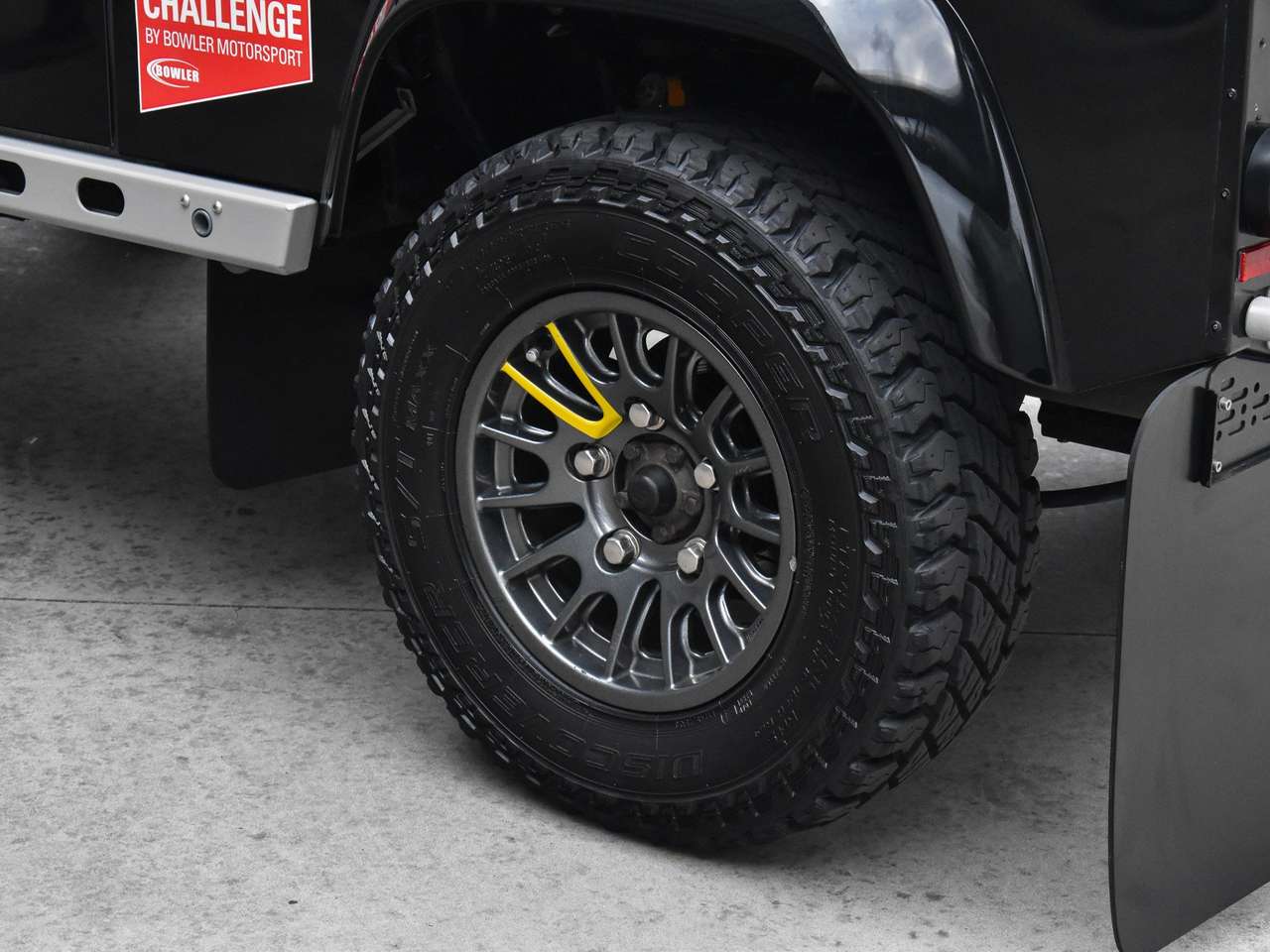 Land Rover Defender 90 / BOWLER CHALLENGE / Collectors Item — foto 8 van 25