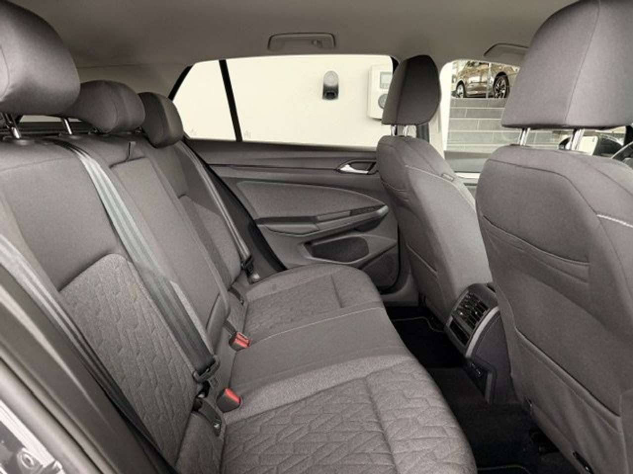 Volkswagen Golf MOVE BENZINE SLECHTS 10000KM!!!!!! — foto 9 van 23