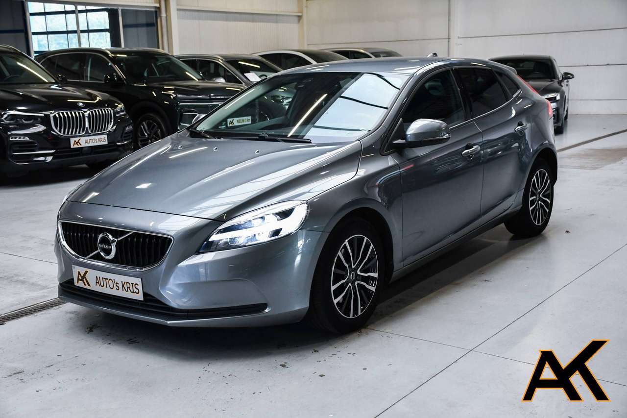 Volvo V40 V40 2.0 T2 Kinetic - NAVIGATIE / BLUETOOTH / ZTELVERWARMING / PDC / CC
