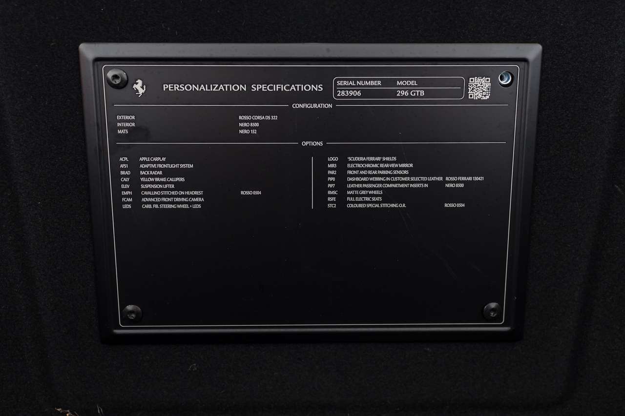 Ferrari 296 GTB FULL PPF|FREE FERRARI SERVICE UNTIL 2029|FRONT LIFT|CARBON STEERING WHEEL|CARBON DETAILS|CAMERA|ELECTRIC-SEATS|LA| — foto 12 van 25