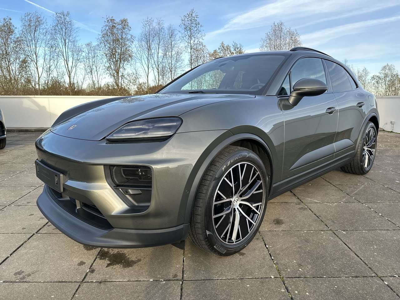 Porsche Macan 4ELEK/21"/PANODAK/TREKH/LEDER/AVENTURIENGROEN — foto 4 van 19