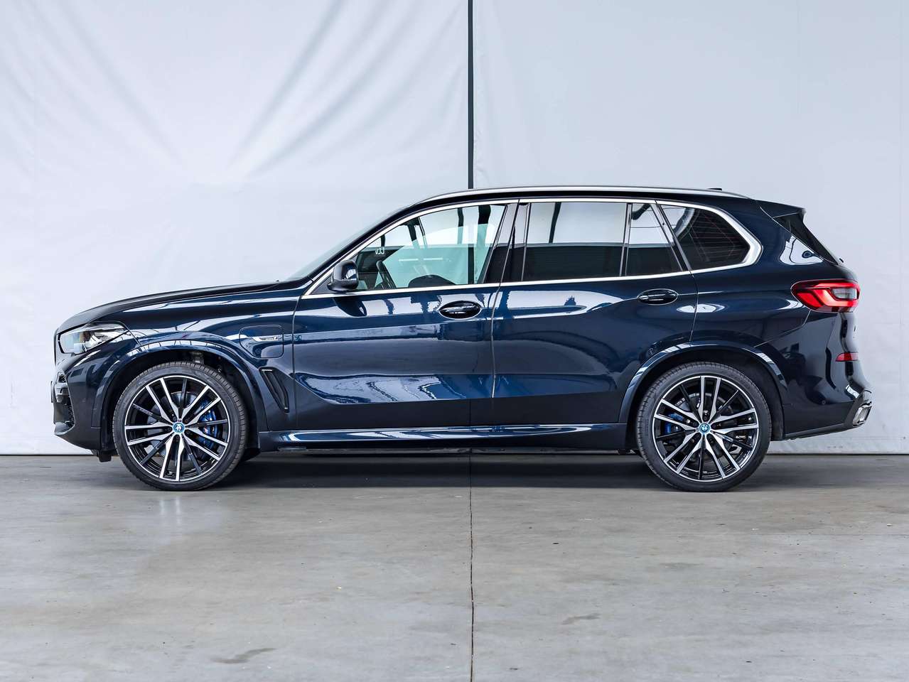 BMW X5 xDrive45e|M-SPORT|PANO|DISPLAY-KEY|HEAD-UP|ZETELVERW.|SFEERVERL.|ACC|LA|KEYLESS|GARANTIE — foto 3 van 25