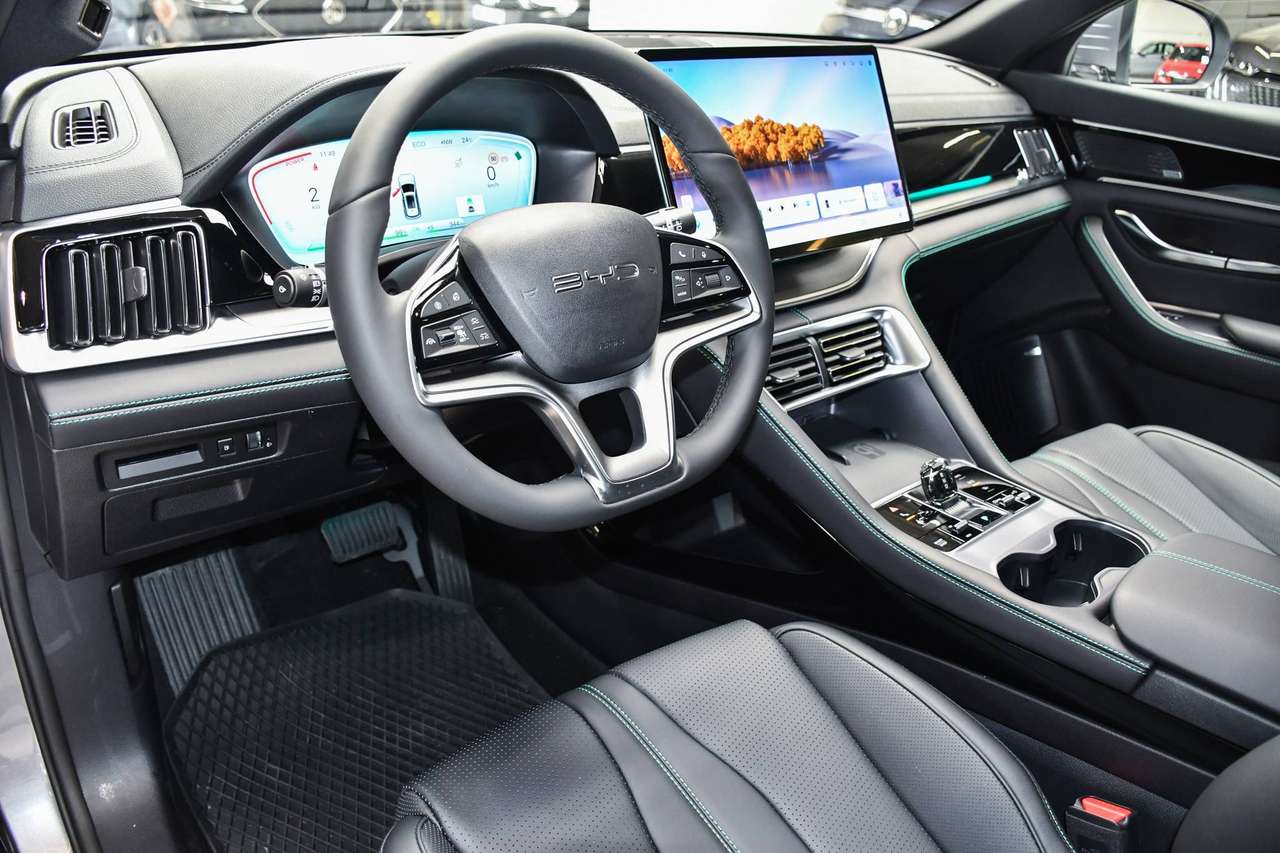 BYD Seal U DM-i Boost - NAVIGATIE / PANORAMISCH / SMARTLINK / ACC / BLIS / CAMERA / PDC — foto 8 van 25