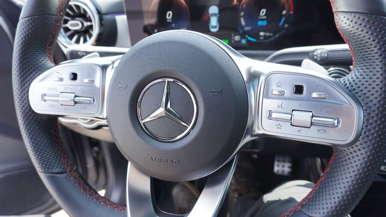 Mercedes-Benz CLA 250 AMG/PANODAK/KEYLESS/NIGHTPAK/CAMERA/KLIMAATREGEL — foto 12 van 18