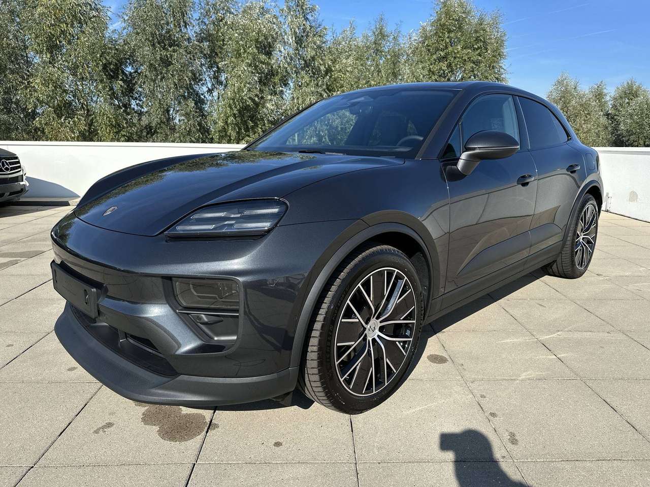 Porsche Macan ELECTRIC  Pano Dak Lederpakket 21" Bose — foto 2 van 19