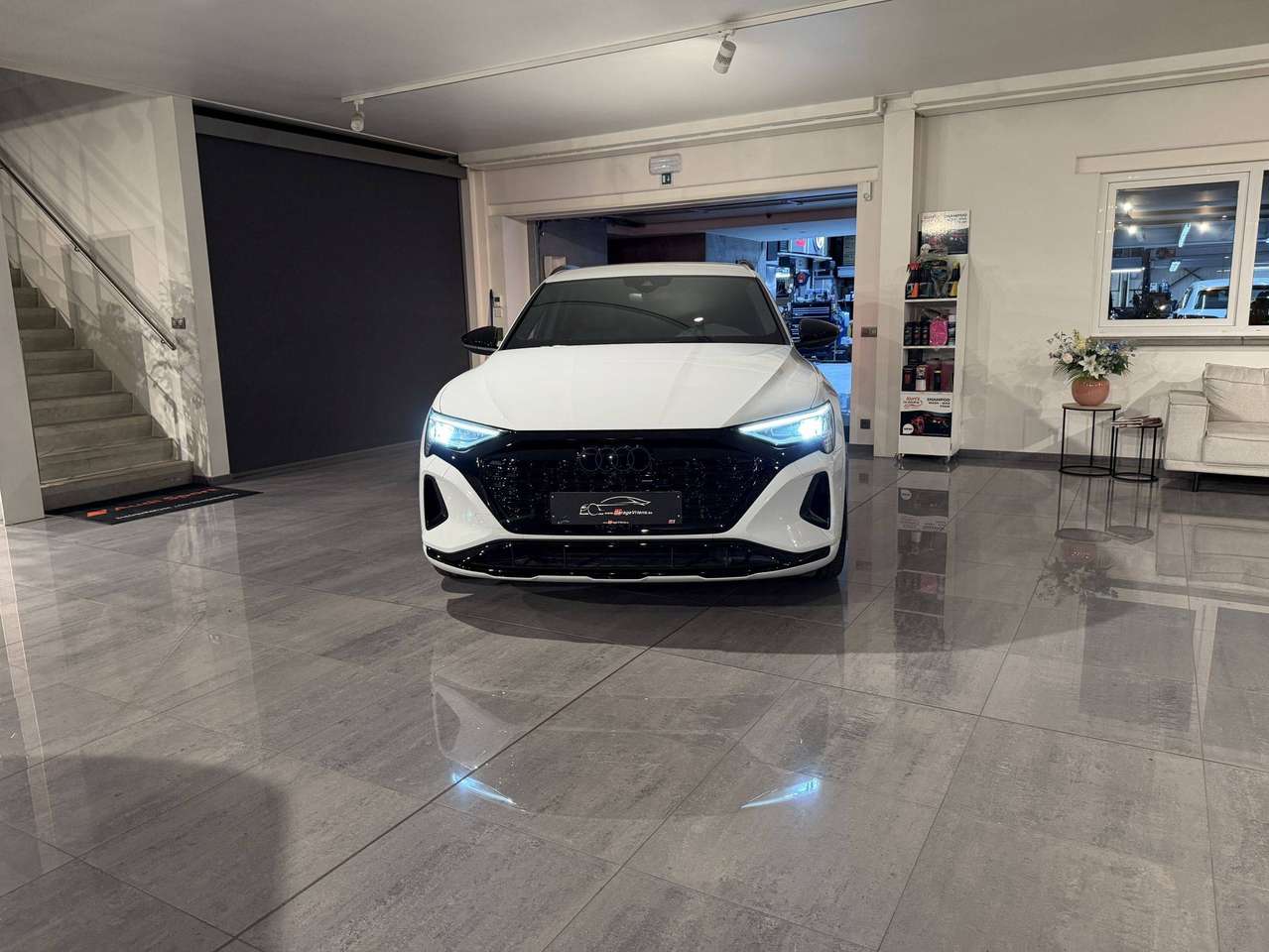 Audi Q8 e-tron QUATTRO 340PK * S-LINE  COMPETITION * BLACK PACK * 22" * LUCHTVERING * CAMERA * SITE ASSIST * ACC * — foto 25 van 25