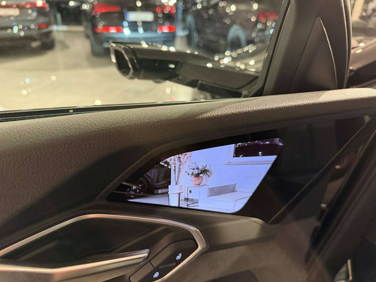 Audi Q8 e-tron SOLD BIJ GARAGE VRIENS YVES BV!!!! — foto 22 van 24