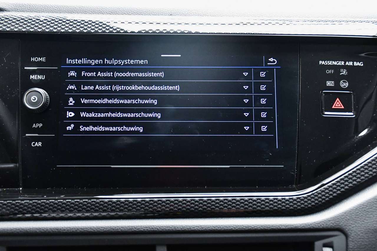 Volkswagen Taigo Taigo 1.0 TSI Life Business DSG - NAVIGATIE VIA SMARTLINK / PDC / AIRCO — foto 13 van 19