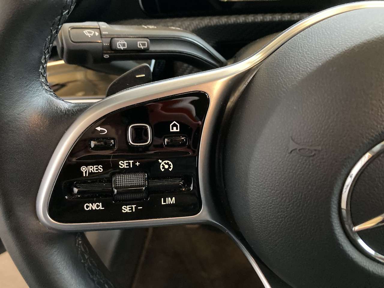 Mercedes-Benz A 180 BENZINE AUTOMAAT  +TAL VAN OPTIES — foto 17 van 20