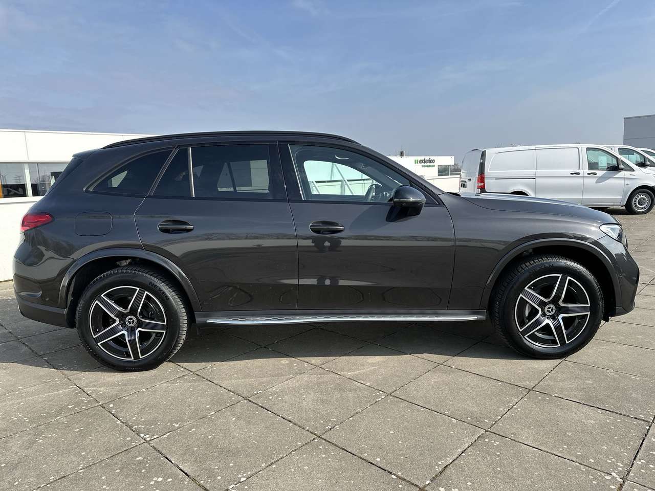 Mercedes-Benz GLC 300 E PHEV AMG Line (230 kW) Pano Dak Distronic Night — foto 4 van 19