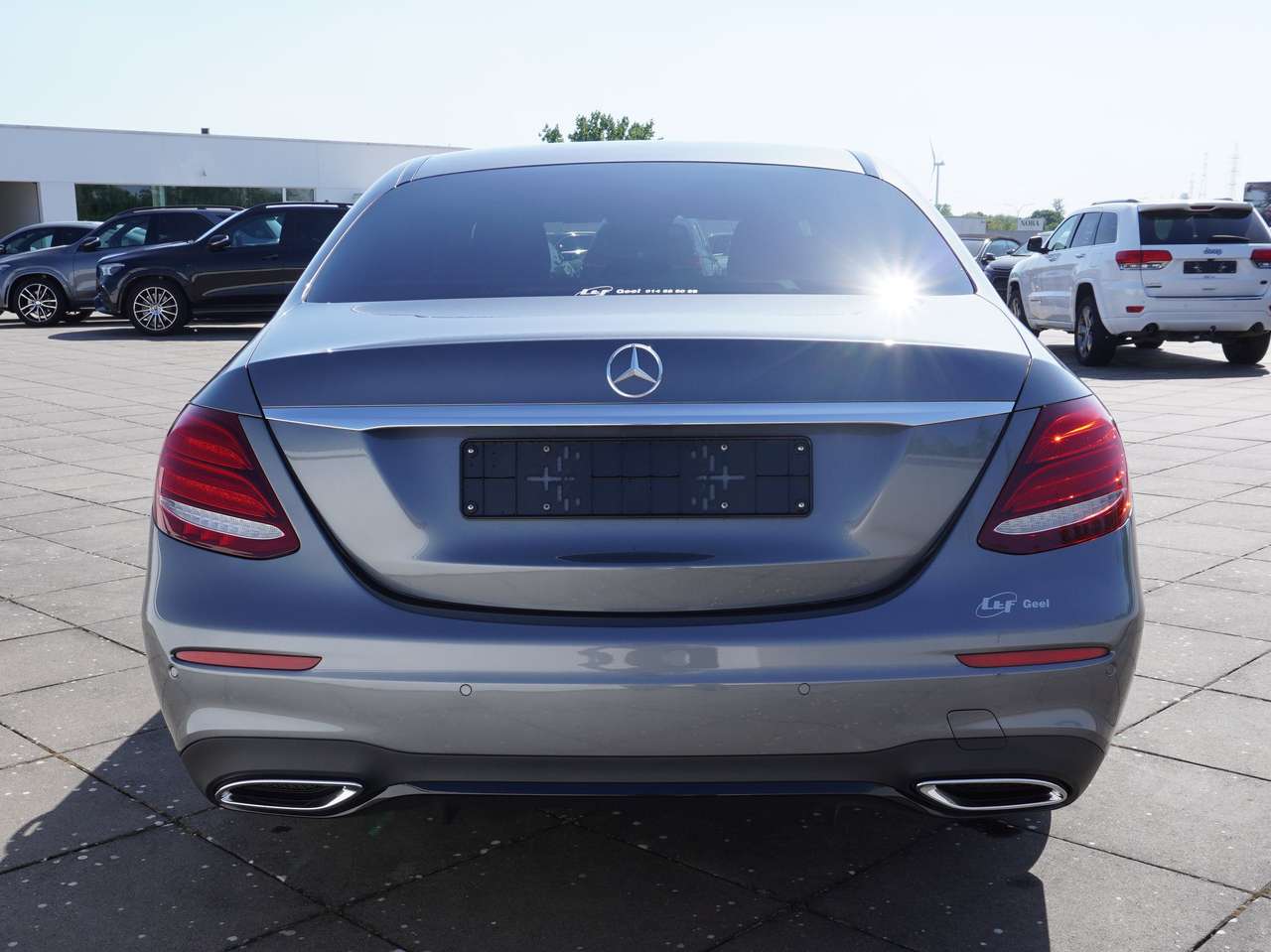 Mercedes-Benz E 220 d AMG/360 CAM/NIGHT PAK/COMAND ONLINE/9G-TRON/LED — foto 4 van 12