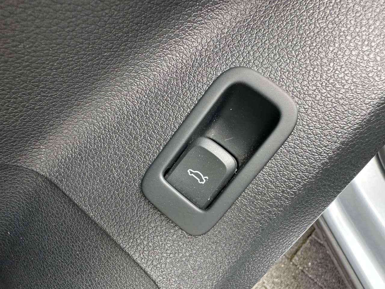 Audi Q2 1.0 TFSI Sport S tronic. Opendak Leder 45000km — foto 19 van 20