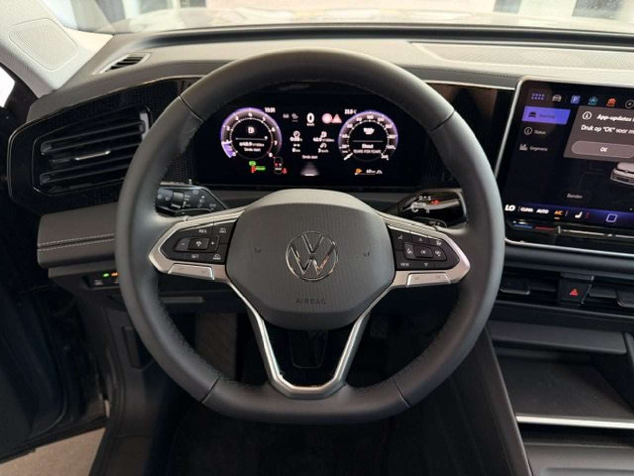 Volkswagen Tiguan LIFE EDITION HYBRIDE AUTOMAAT NIEUW 0 KM!!! — foto 13 van 25