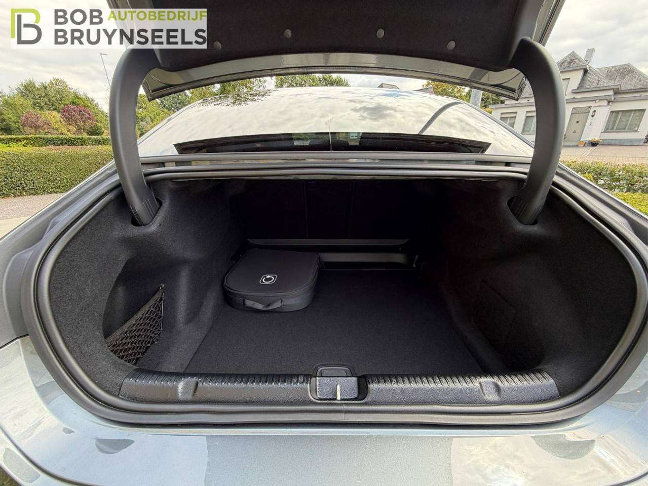 Mercedes-Benz EQE 300 Amg line - Digital light – Panormadak – Trekhaak – Burmester Sound System – Memorypack – Distronic – 360°camera – Head Up — foto 23 van 25