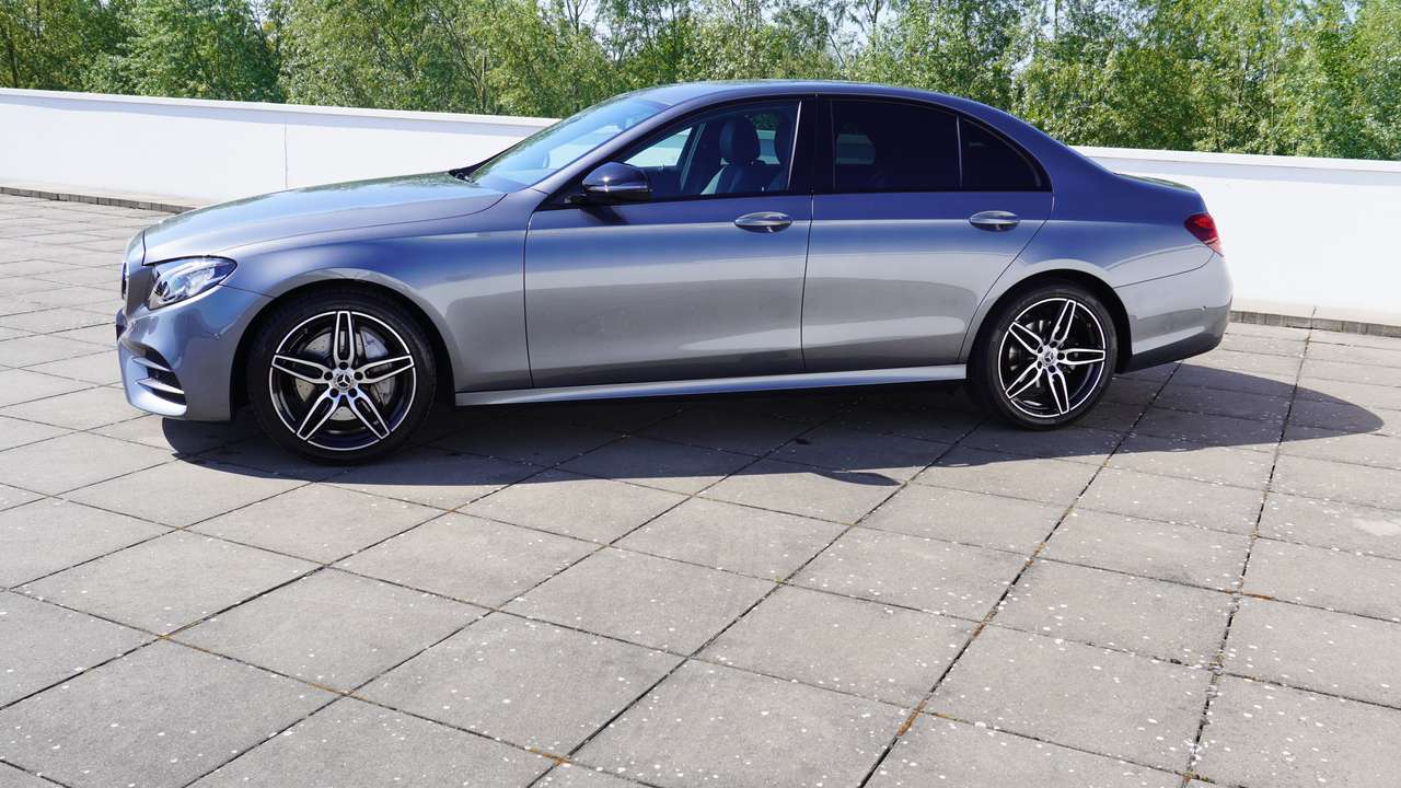 Mercedes-Benz E 220 d AMG/360 CAM/NIGHT PAK/COMAND ONLINE/9G-TRON/LED — foto 5 van 12