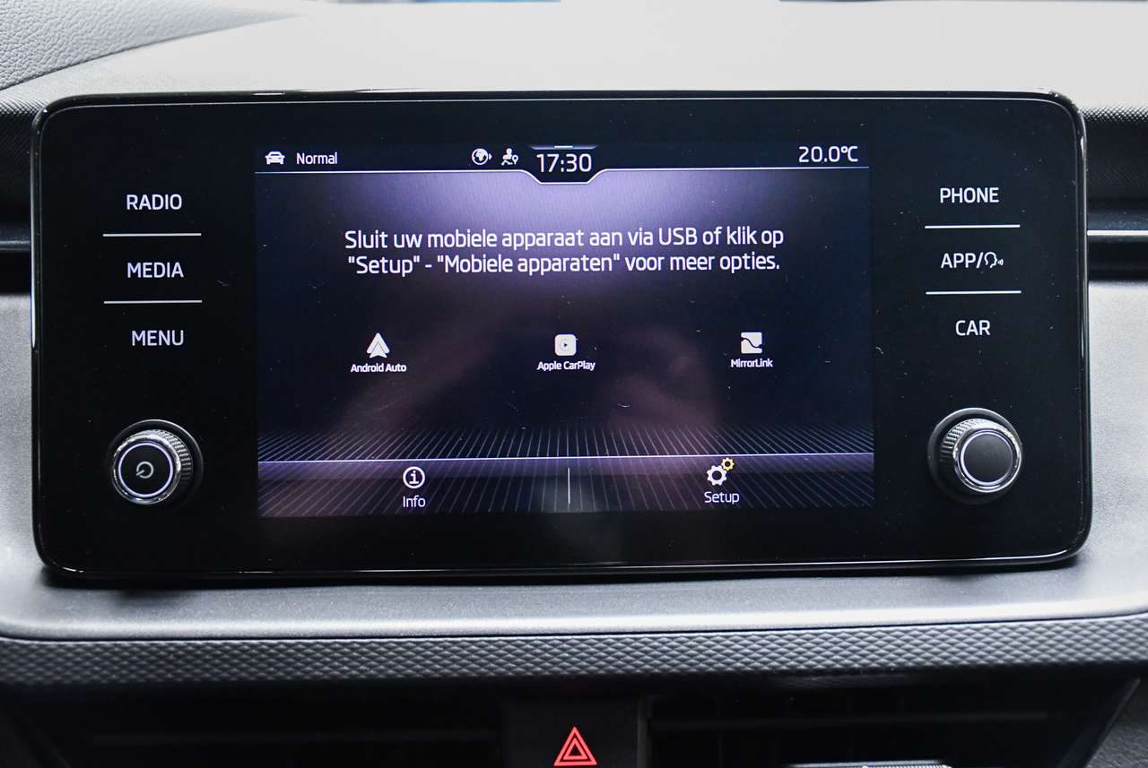 Skoda Kamiq Kamiq 1.0 TSI Ambition DSG - NAVI SMARTLINK / PDC — foto 10 van 17