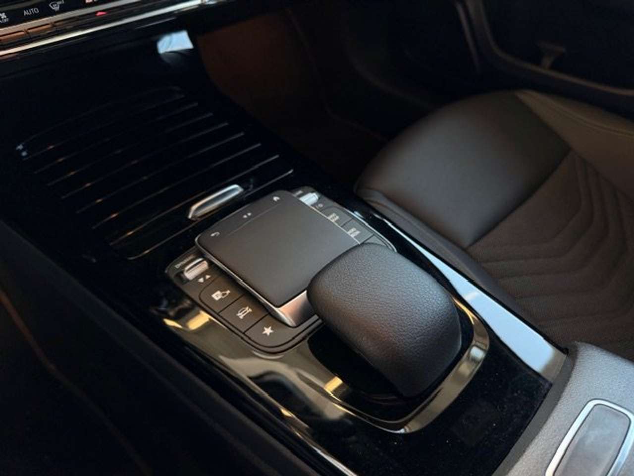 Mercedes-Benz A 250 250 PLUG-IN HYBRID AUTOMAAT+OPEN DAK-60000KM!!!! — foto 12 van 23
