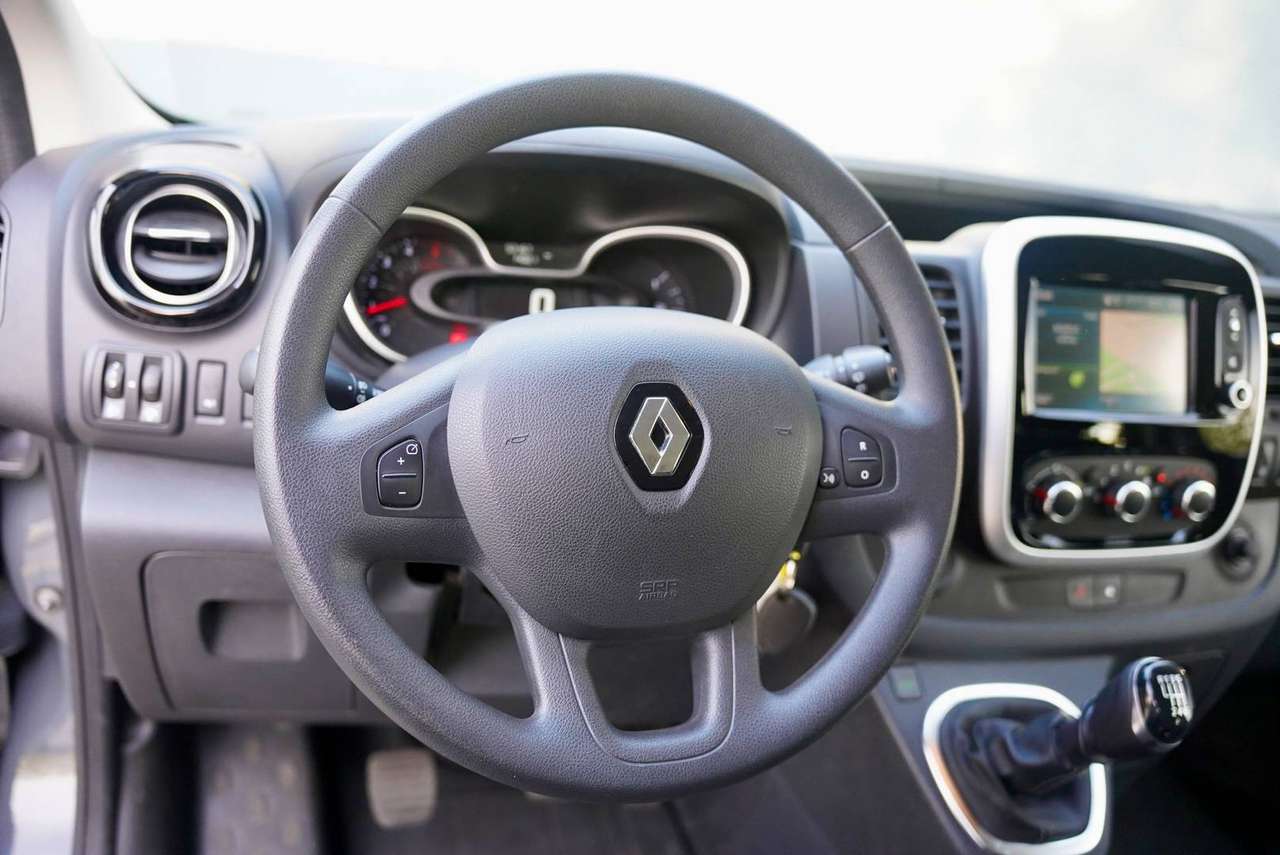 Renault Trafic 2.0 dCi 29 6 plaatsen lichte vracht — foto 16 van 25
