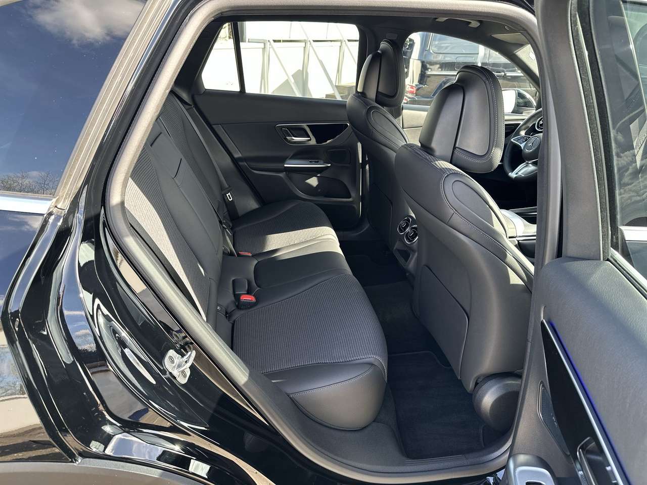 Mercedes-Benz GLC 200 GLC 200 4 MATIC Luxury Line Trekhaak — foto 10 van 19